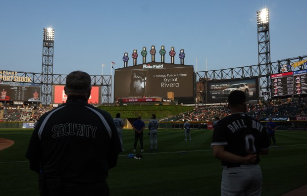 A moment of silence is held for Chicago police Officer...