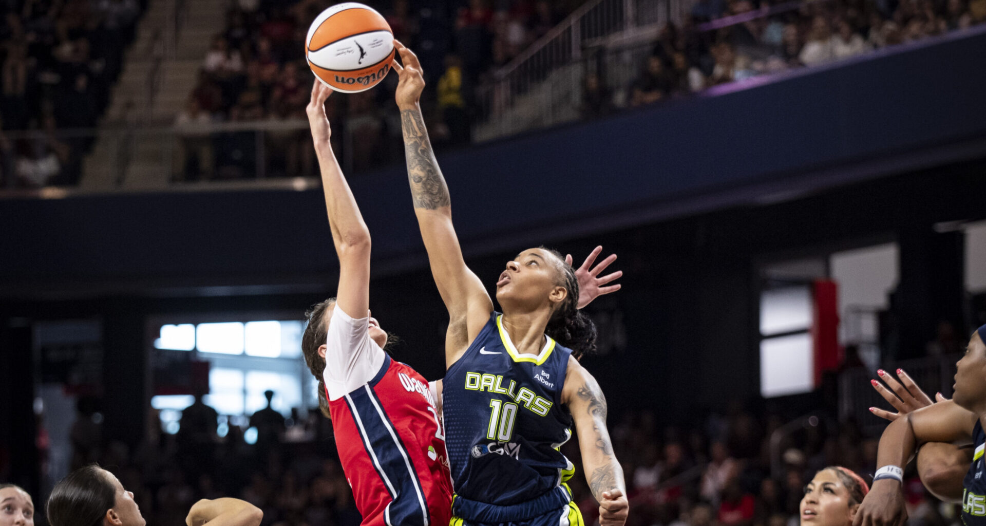How rookie Aziaha James is finding her way with the Dallas Wings