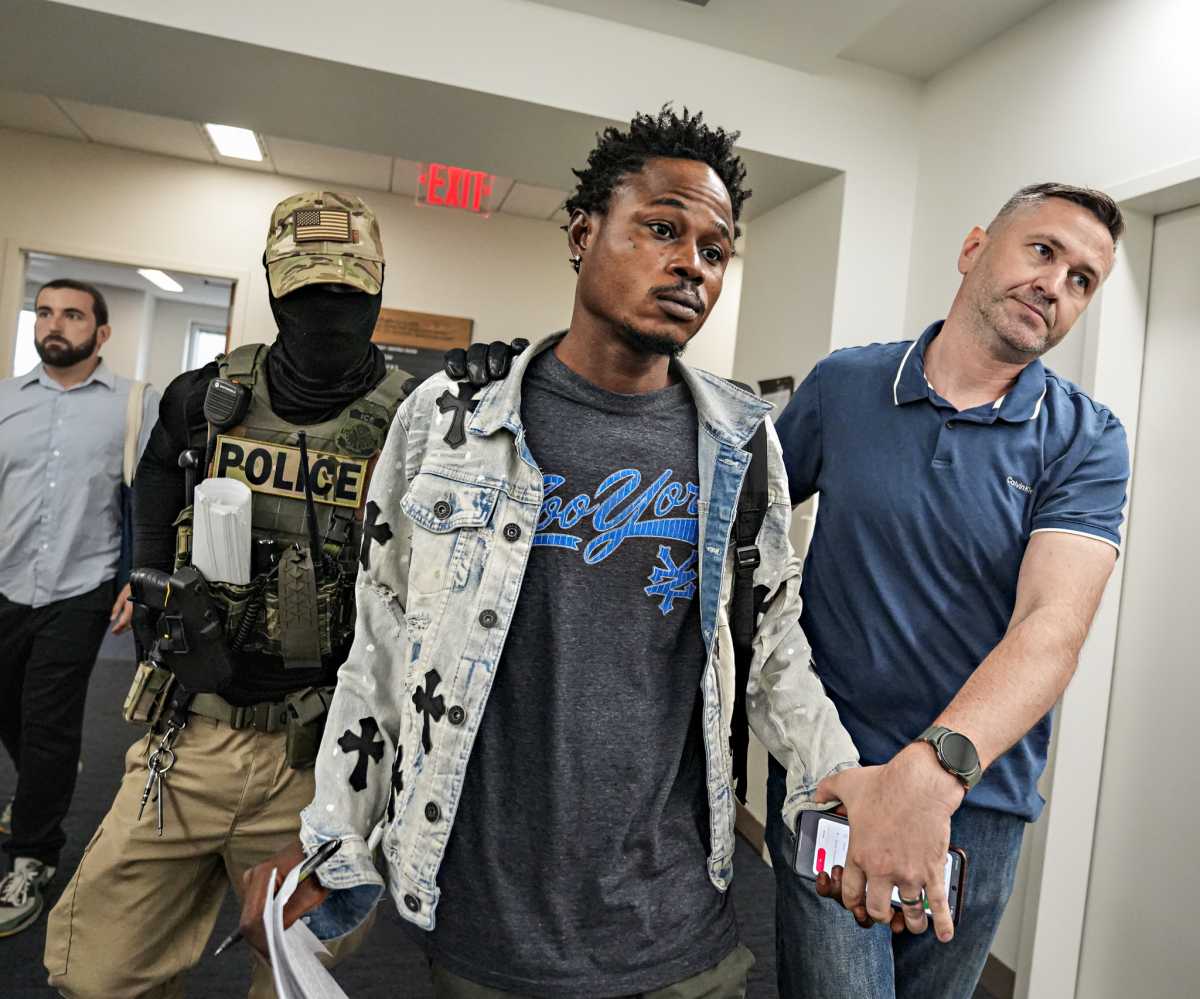 ICE hardens: Masked agents intimidate reporters while seizing more immigrants at Lower Manhattan court