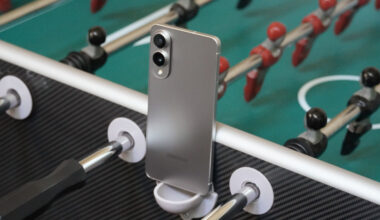 The front of the Samsung Galaxy S25 Edge.