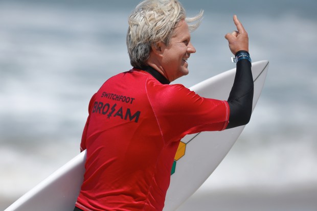 A surfer competes at the 2025 Bro-Am Beachfest (Jon Clark)