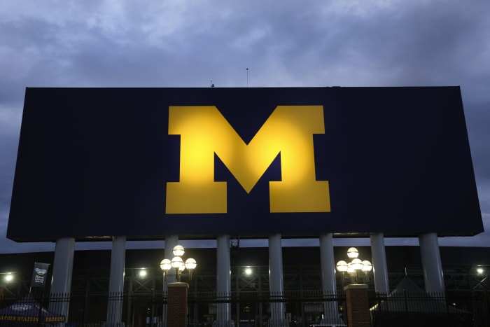 Michigan football lands 2026 4-star OT Malakai Lee