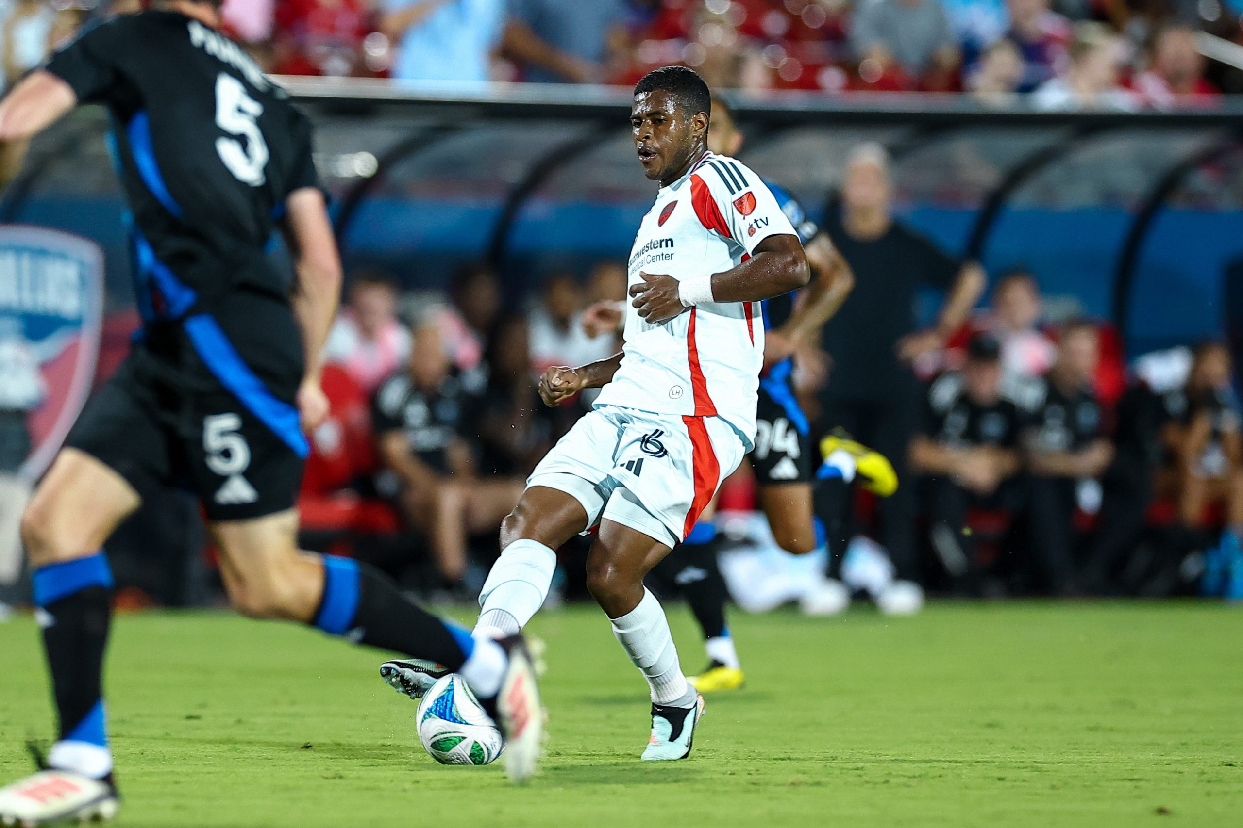 Patrickson Delgado passes against San Jose Earthquakes, June 25, 2025. (Matt Visinsky, 3rd Degree)