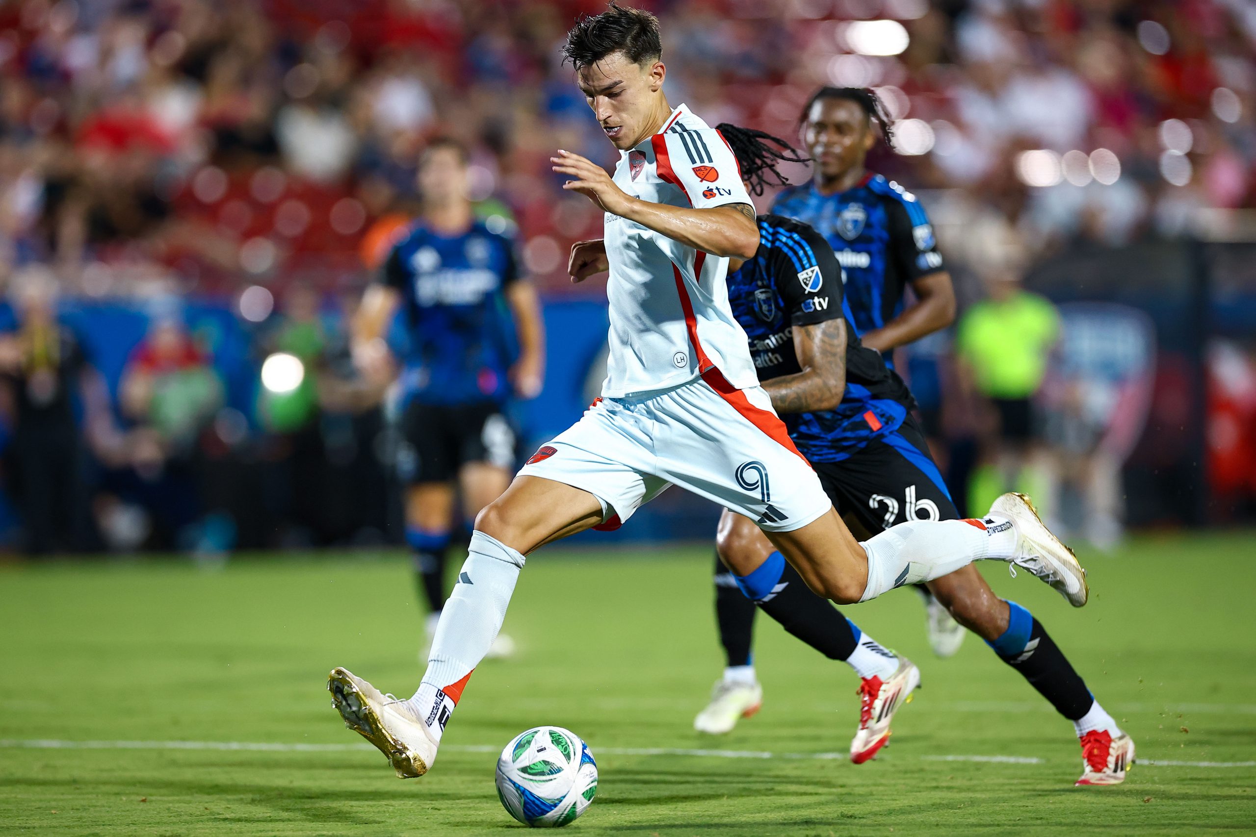 Petar Musa shoots (and scores) against San Jose Earthquakes, June 25, 2025. (Matt Visinsky, 3rd Degree)