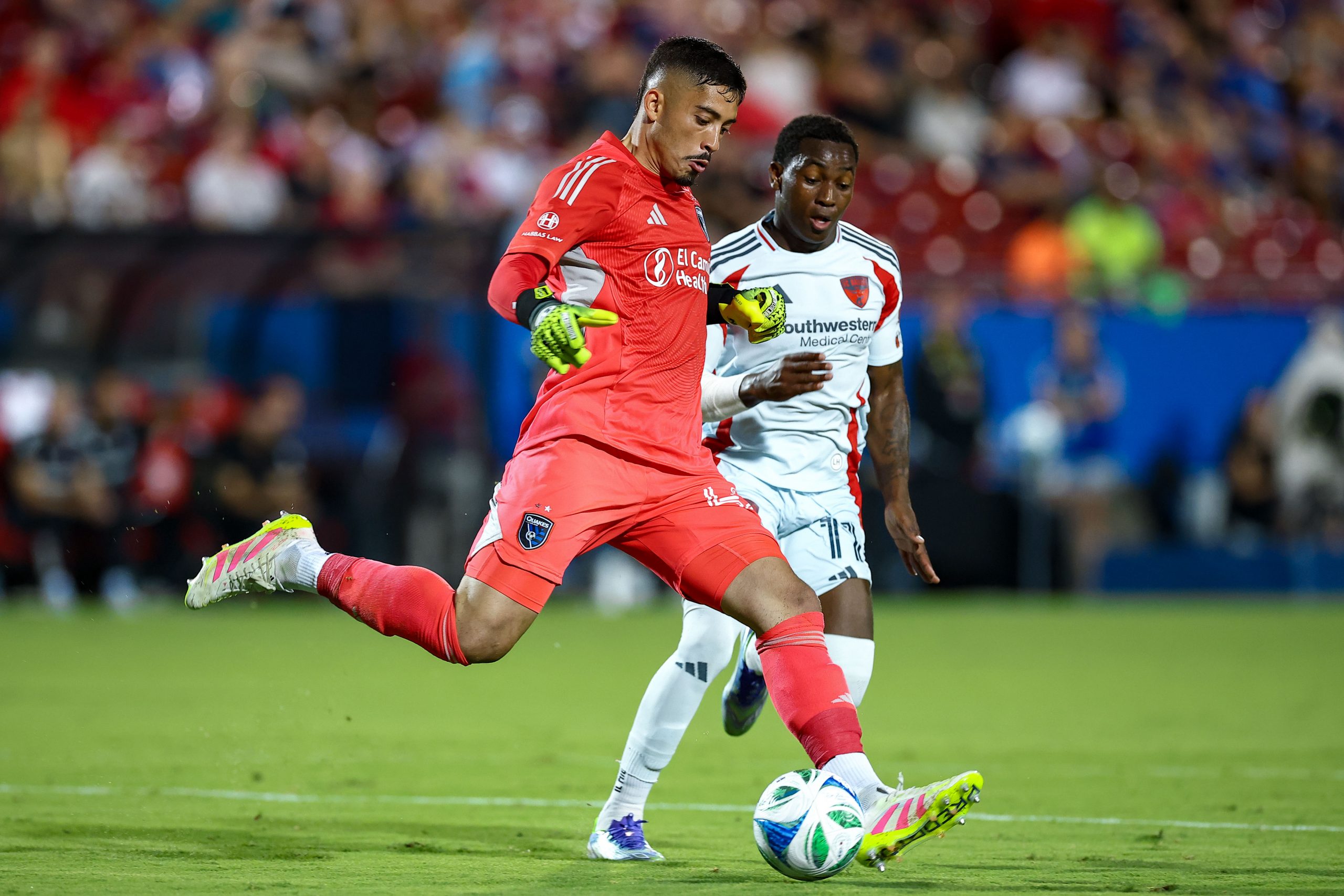 Anderson Julio presses the goalkeeper against San Jose Earthquakes, June 25, 2025. [It's believed this is the play in which he got injured] (Matt Visinsky, 3rd Degree)