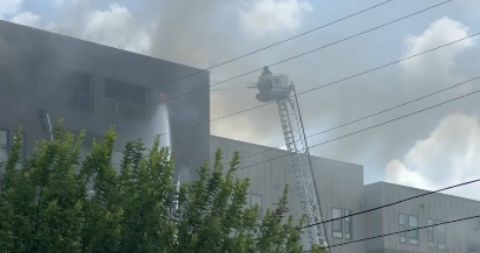Fort Worth firefighters battle six-alarm apartment fire