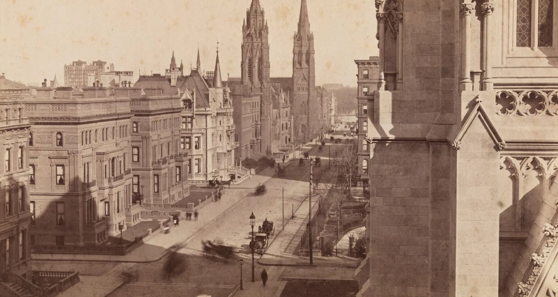The Gilded Age Mansions of Fifth Avenue: At Home with the Astors and Vanderbilts