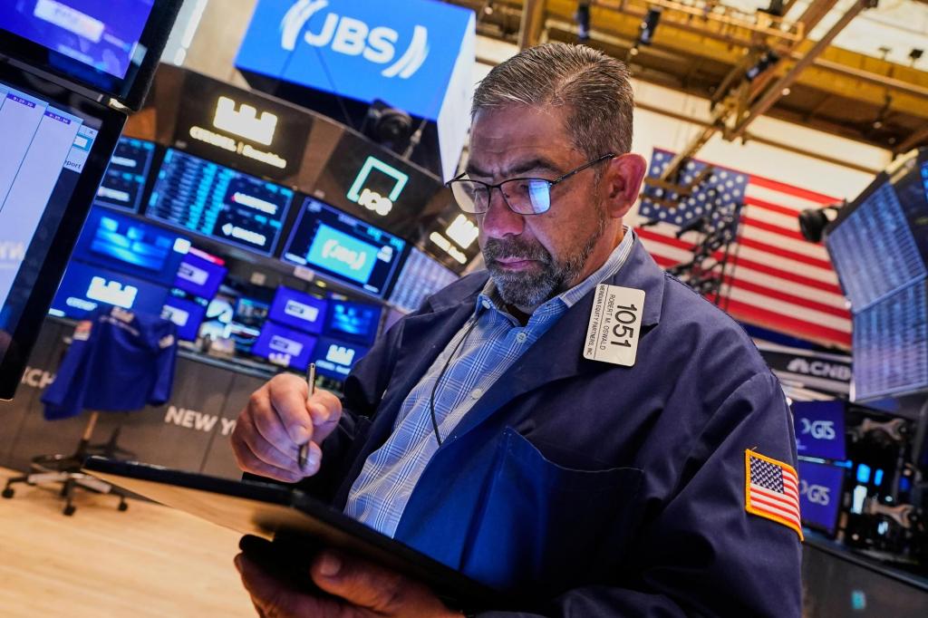 S&P 500 rises at the open and could be headed for an all-time high