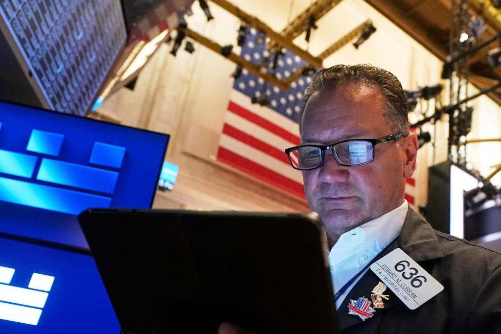 US stocks add a bit more to their all-time high