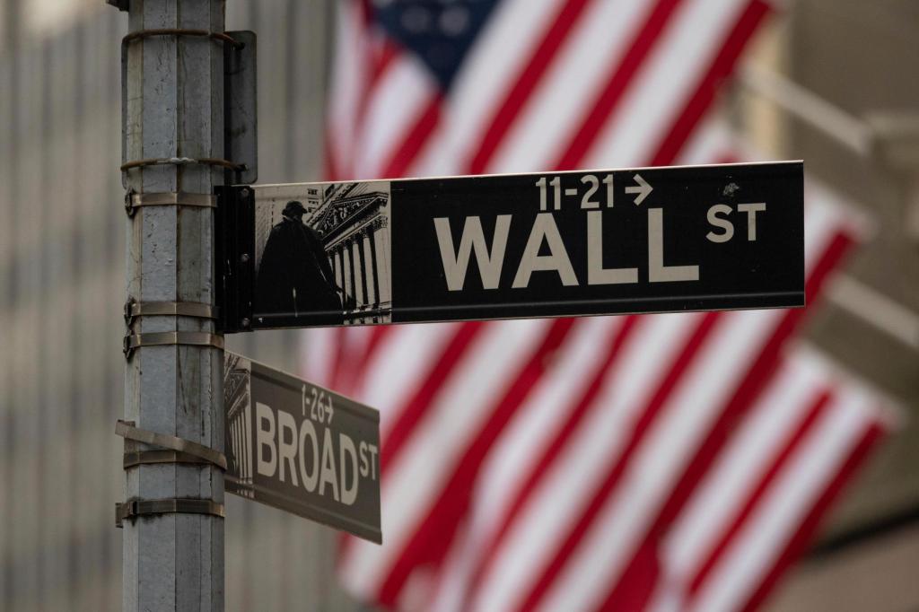 Oil prices flip-flop, US stocks drift as amid wait for Iran's reaction