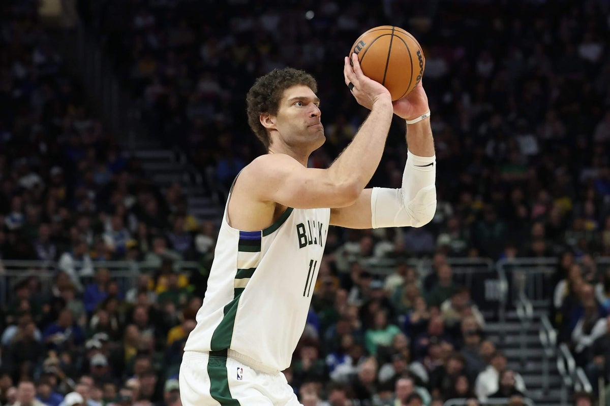 Lakers pursuing Brook Lopez and Clint Capela, expect to lose Dorian Finney-Smith: Sources