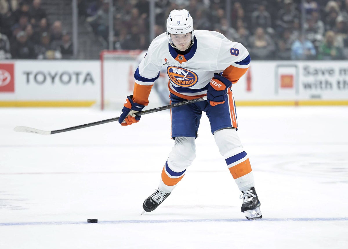 Canadiens, Blue Jackets finalists in trade talks for Islanders’ Noah Dobson: Sources
