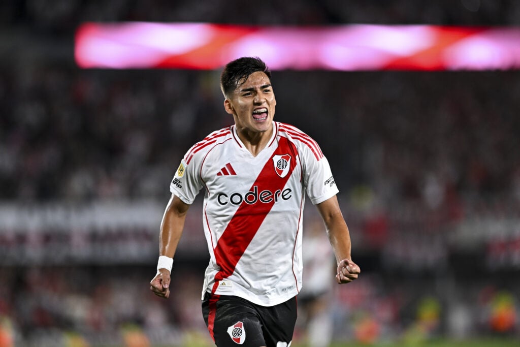 Ian Subiabre of River Plate celebrates after scoring the team's second goal during a Torneo Apertura Betano 2025 match between River Plate and Rosa...