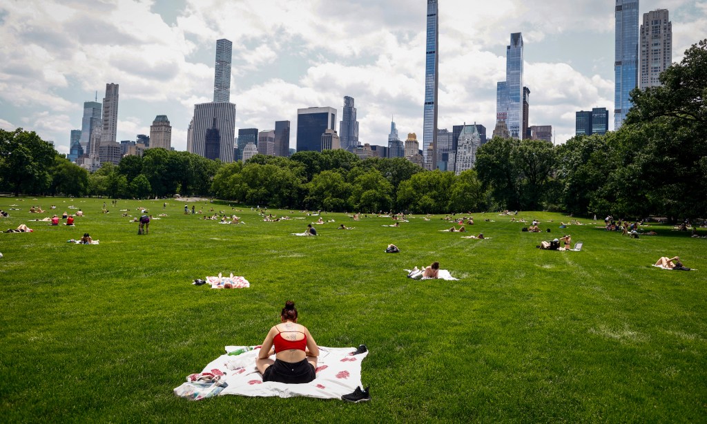 Extreme heat warning takes effect in NYC, 100-degree temps expected