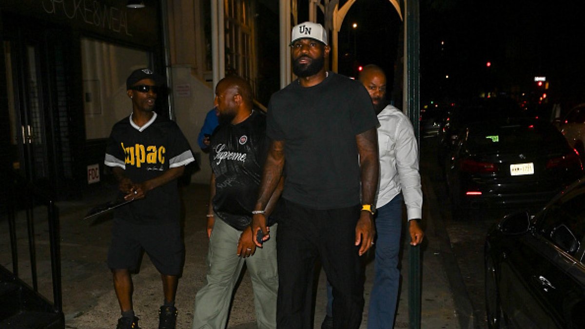LeBron James returns to court eight weeks after suffering MCL injury – NBC Los Angeles