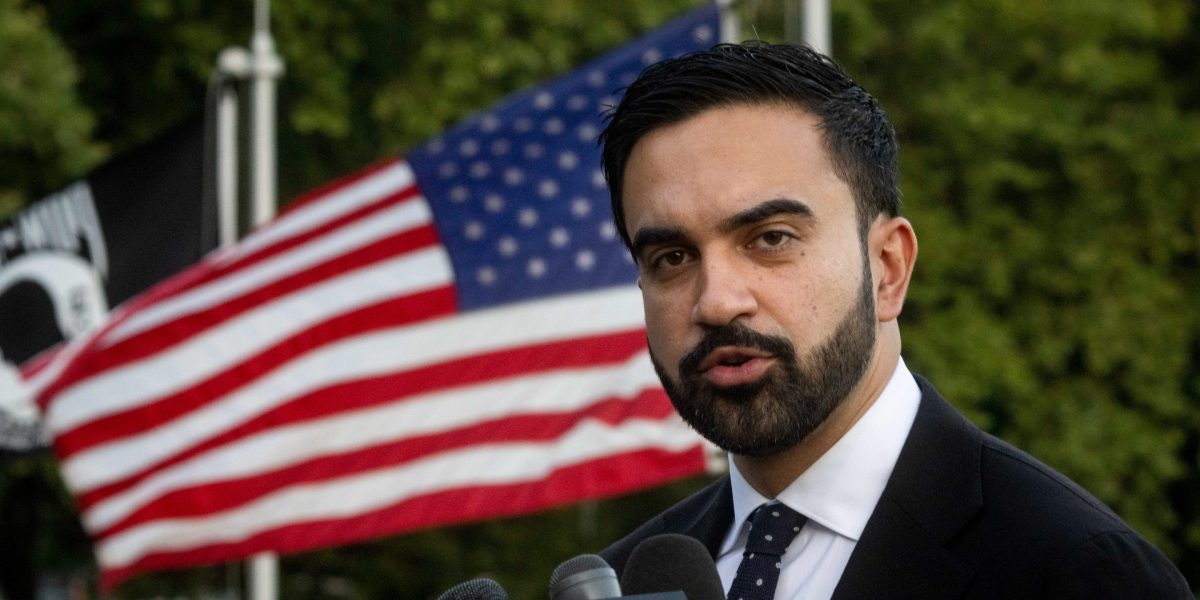 A self-described Democratic Socialist could be NYC’s next mayor, and the ultra rich are in revolt— ‘hot commie summer’
