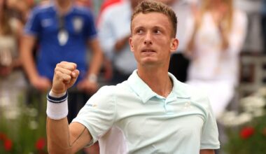 Jiri Lehecka is warned he made a big mistake before Queen's Club Championships final with Carlos Alcaraz