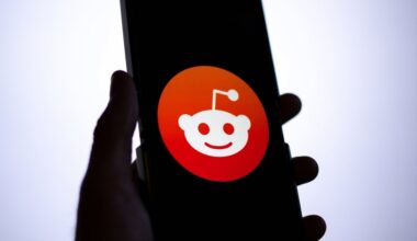 A Jobseeker Says Reddit Paints A Bleak Job Market. But Then Admits People Are Still Getting 'Hired Every Single Day. That's A Fact'