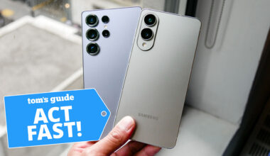 Samsung Galaxy S25 Ultra and S25 Edge in-hand with &#039;Act Fast!&#039; badge overlaid