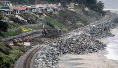 Inland sand sought to stabilize San Diego-Los Angeles railroad link