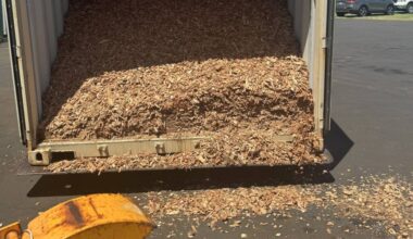 Stargazer Industries Hawaiʻi at forefront of getting wood-chipped mulch from island to island easier : Big Island Now