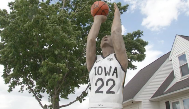 Cedar Rapids man has local artist carve tree into Caitlin Clark sculpture