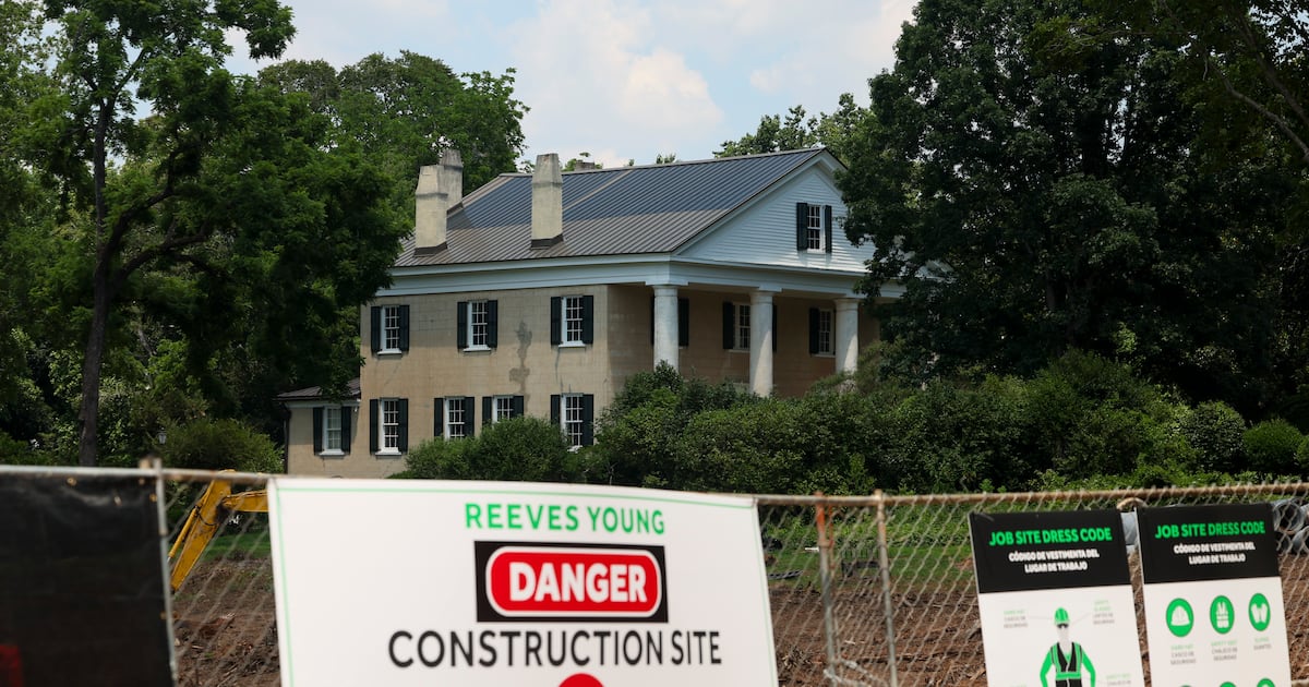 Roswell residents protest Mimosa Hall tree removal