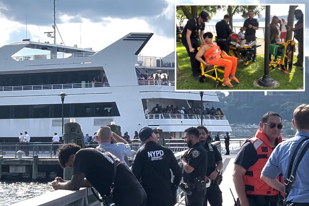 NYC boat carrying hundreds smashes into Hudson River pier