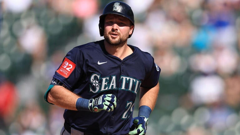 cal-raleigh-homer-seattle-chicago.jpg