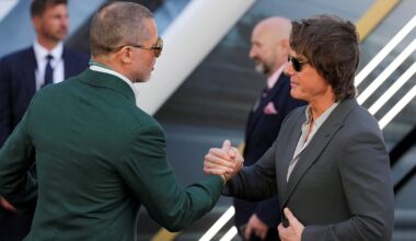 ’90s icons Brad Pitt & Tom Cruise reunite after 2 decades, sets internet ablaze - Deccan Herald