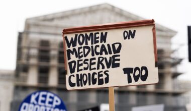 Supreme Court rules that states may deny people covered by Medicaid the freedom to choose Planned Parenthood as their health care provider