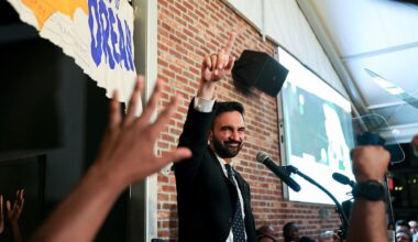 Who won the mayoral election in New York?