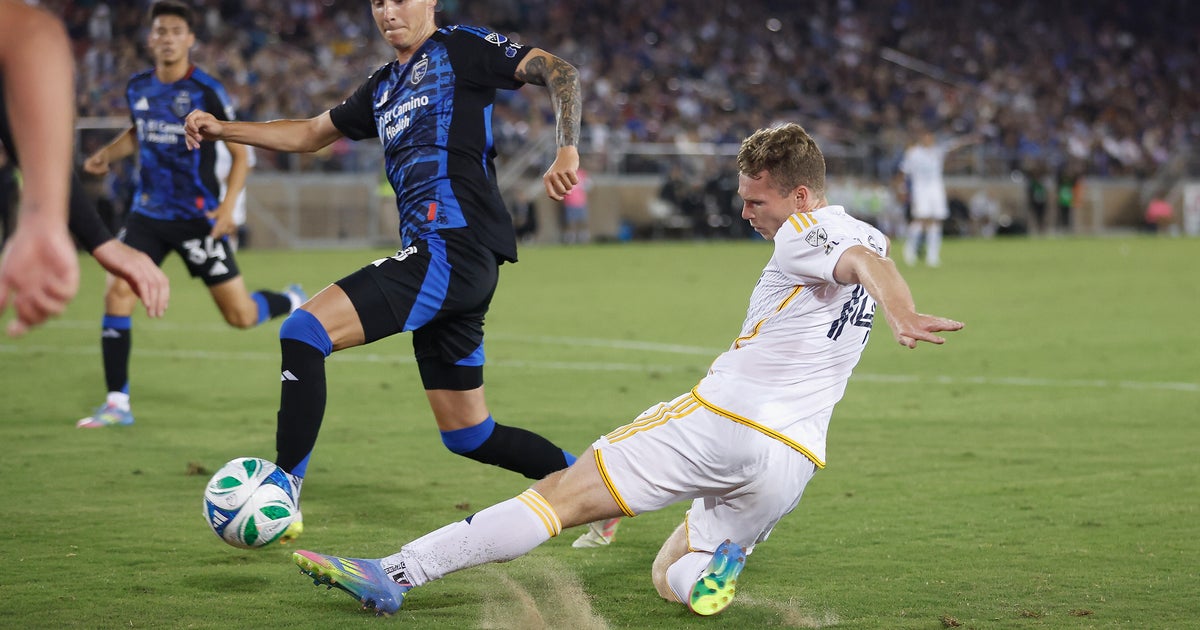 Galaxy play the Earthquakes to a 1-1 draw in the 104th California Clásico