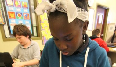 New Texas law bans cell phones in class. Here's when it takes effect
