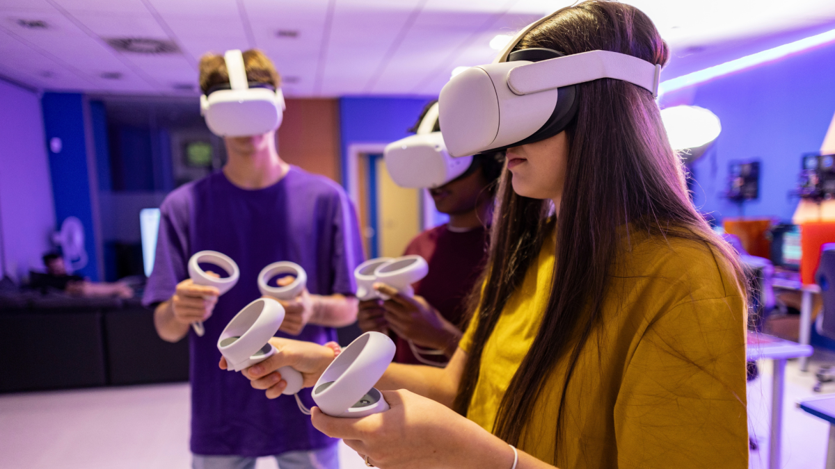 Three Ways to 'Walk' in VR (and Why They're All Kind of Bad)