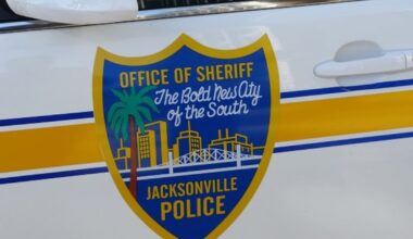 Reported crash shuts down Matthews Bridge – Action News Jax