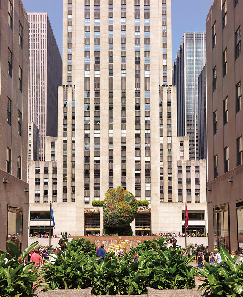 jeff koons' floral 'split-rocker' to bloom anew at LACMA's upcoming los angeles building