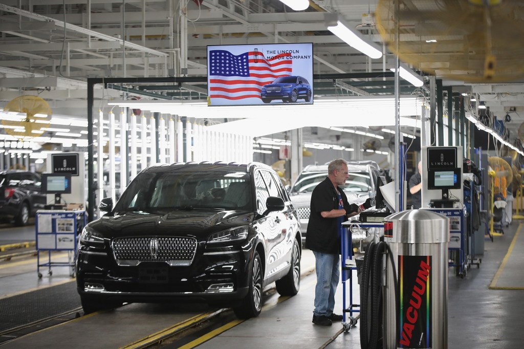 Lincoln Aviator rolling off assembly line at Ford's Chicago Assembly Plant.