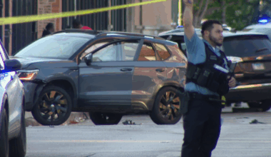 SUV hits Chicago police squad car, 3 other cars on West Side
