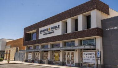 Barnes & Noble opening new Phoenix bookstore on June 25...