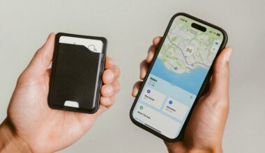 Trackable Magnetic Smartphone Wallets : Nomad Leather Mag Wallet