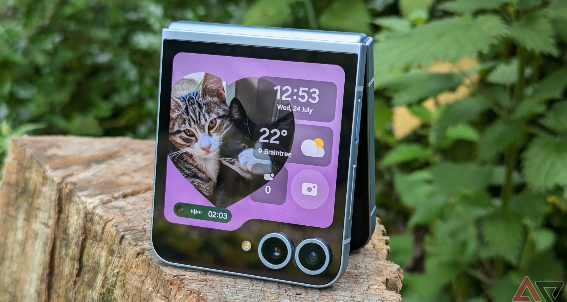 If you don’t want to spend big money on a Z Flip 7, this Samsung Galaxy Z Flip 6 deal is for you