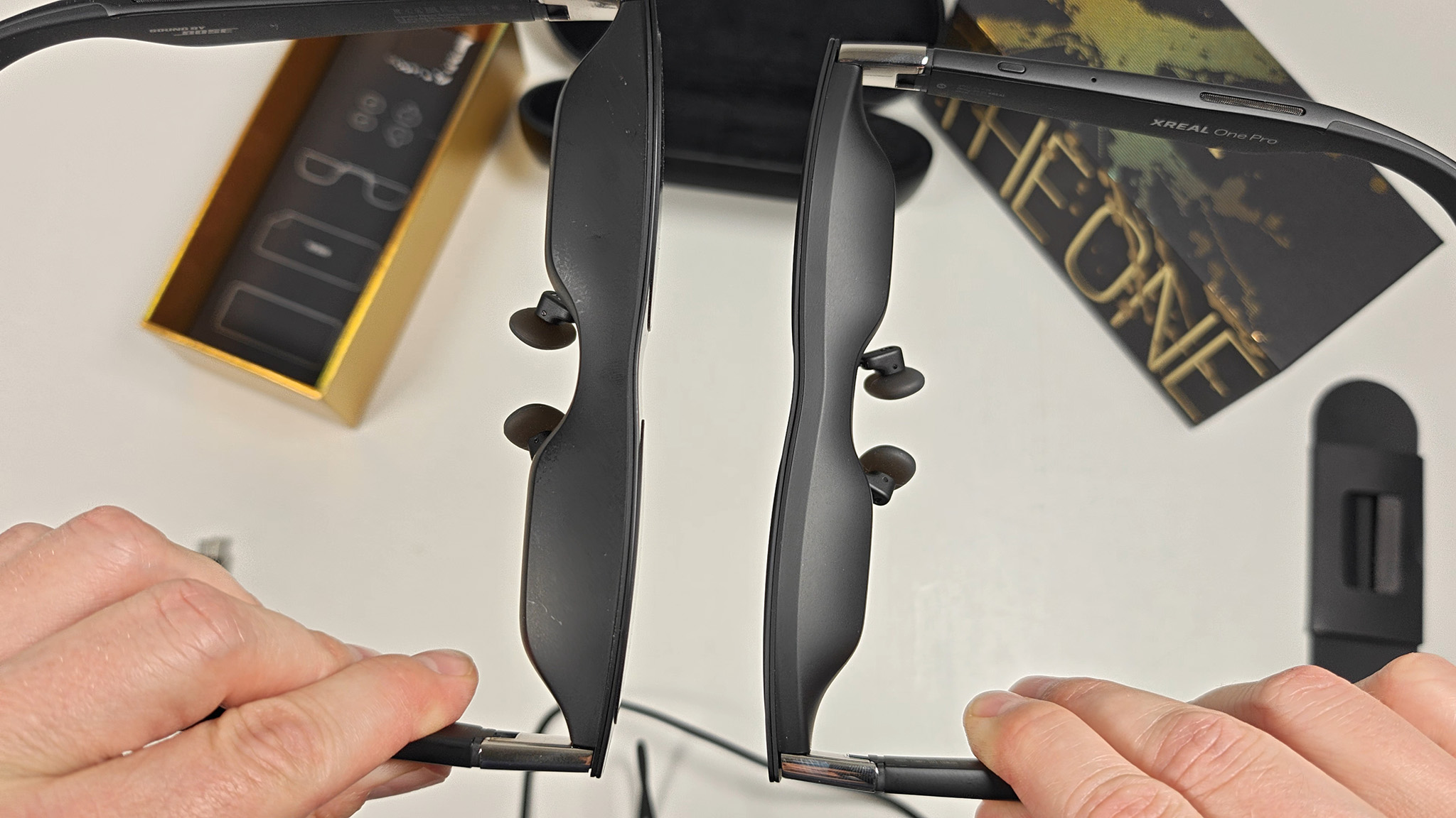 Comparing the lenses and frame sizes between Xreal One and Xreal One Pro