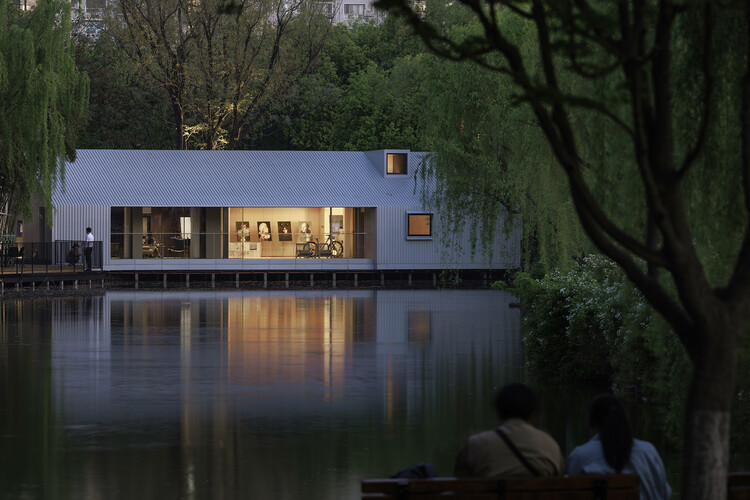 The Lake House / Wutopia Lab - Exterior Photography, Waterfront