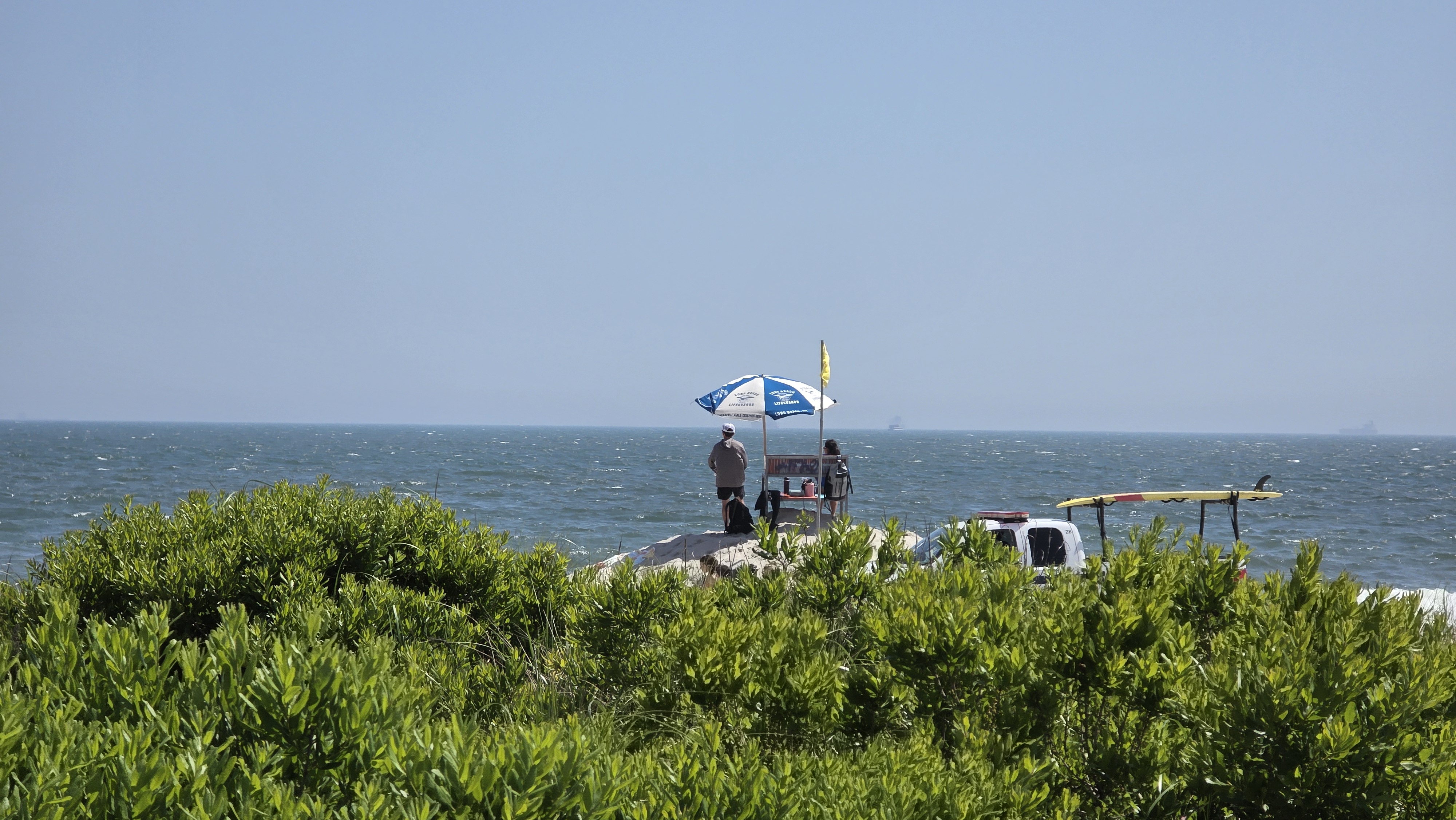 iPhone 16 Pro Max vs Samsung Galaxy S25 Ultra boardwalk test