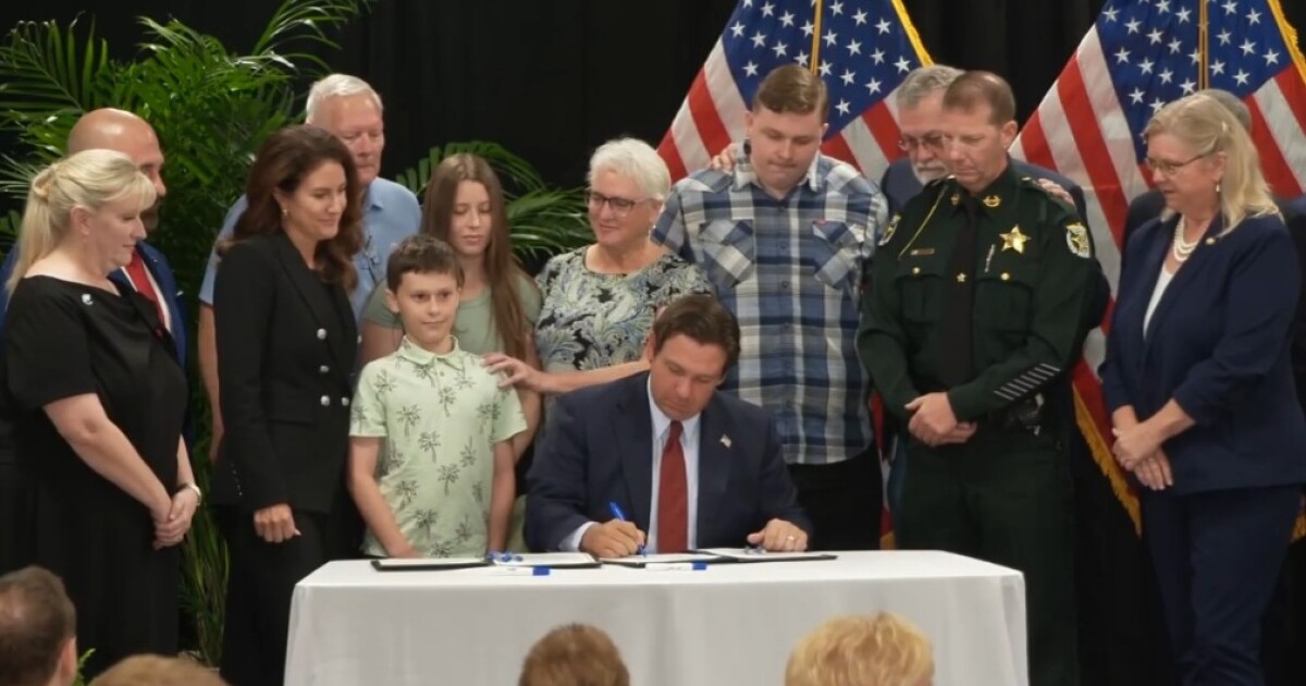 DeSantis signs law aimed at expanding mental health care in schools