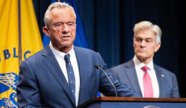 RFK Jr. and Oz say health insurers will reform 'prior authorizations' voluntarily : Shots