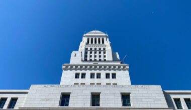 LA City Council votes to extend contract for renter aid days before expiration