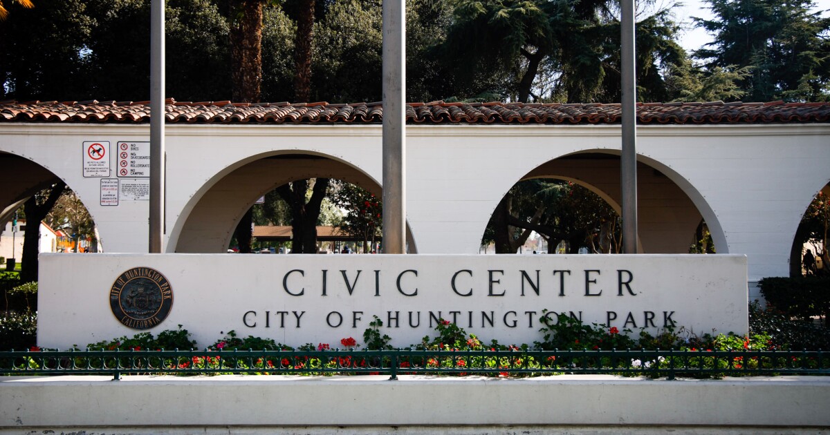 LA man arrested on suspicion of impersonating federal immigration agent in Huntington Park