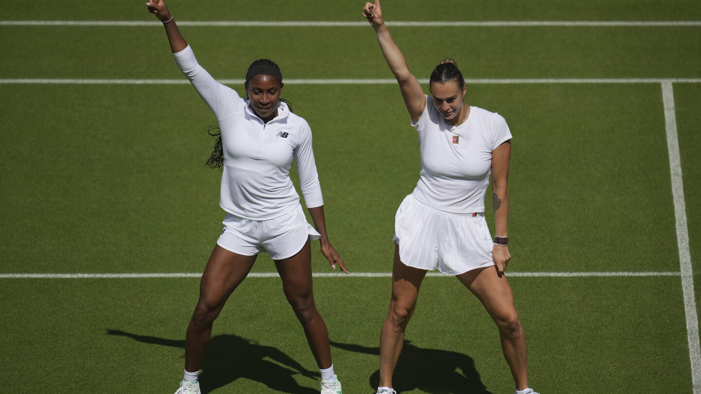 Coco Gauff, Aryna Sabalenka dance together at Wimbledon